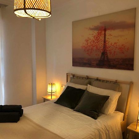 Apartamento Catedral A Малага Екстер'єр фото
