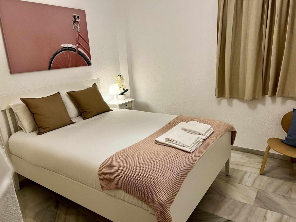 Apartamento Catedral A Малага Екстер'єр фото