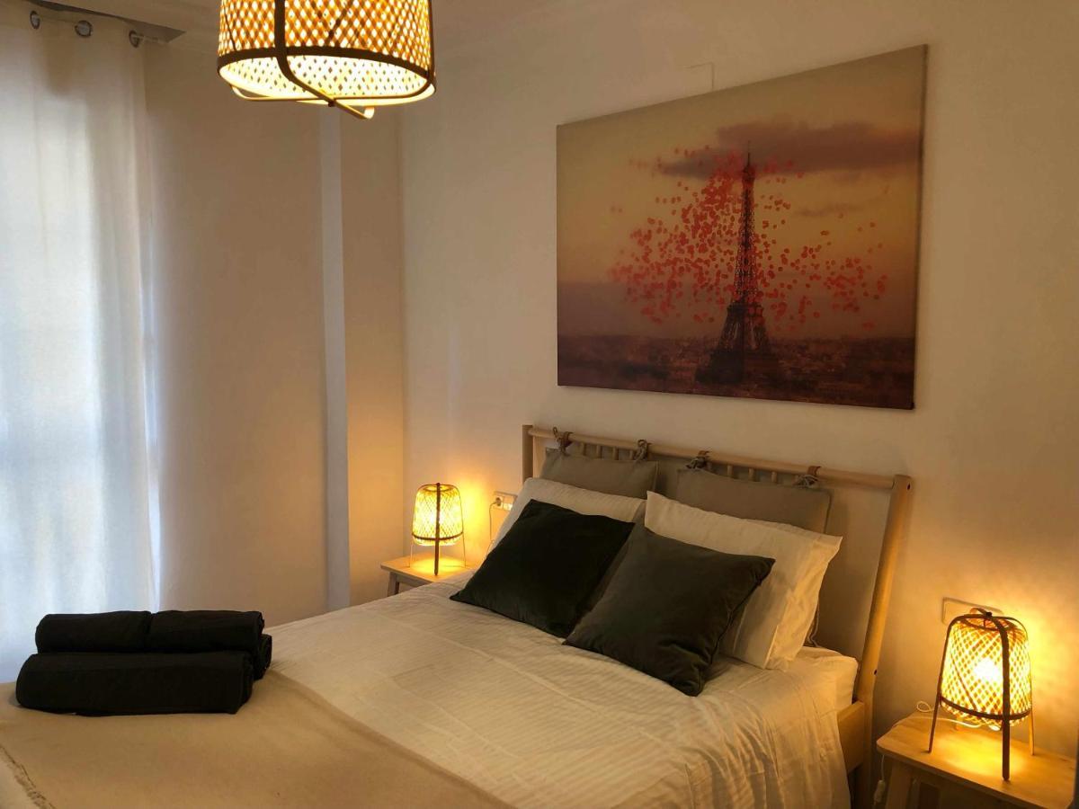 Apartamento Catedral A Малага Екстер'єр фото